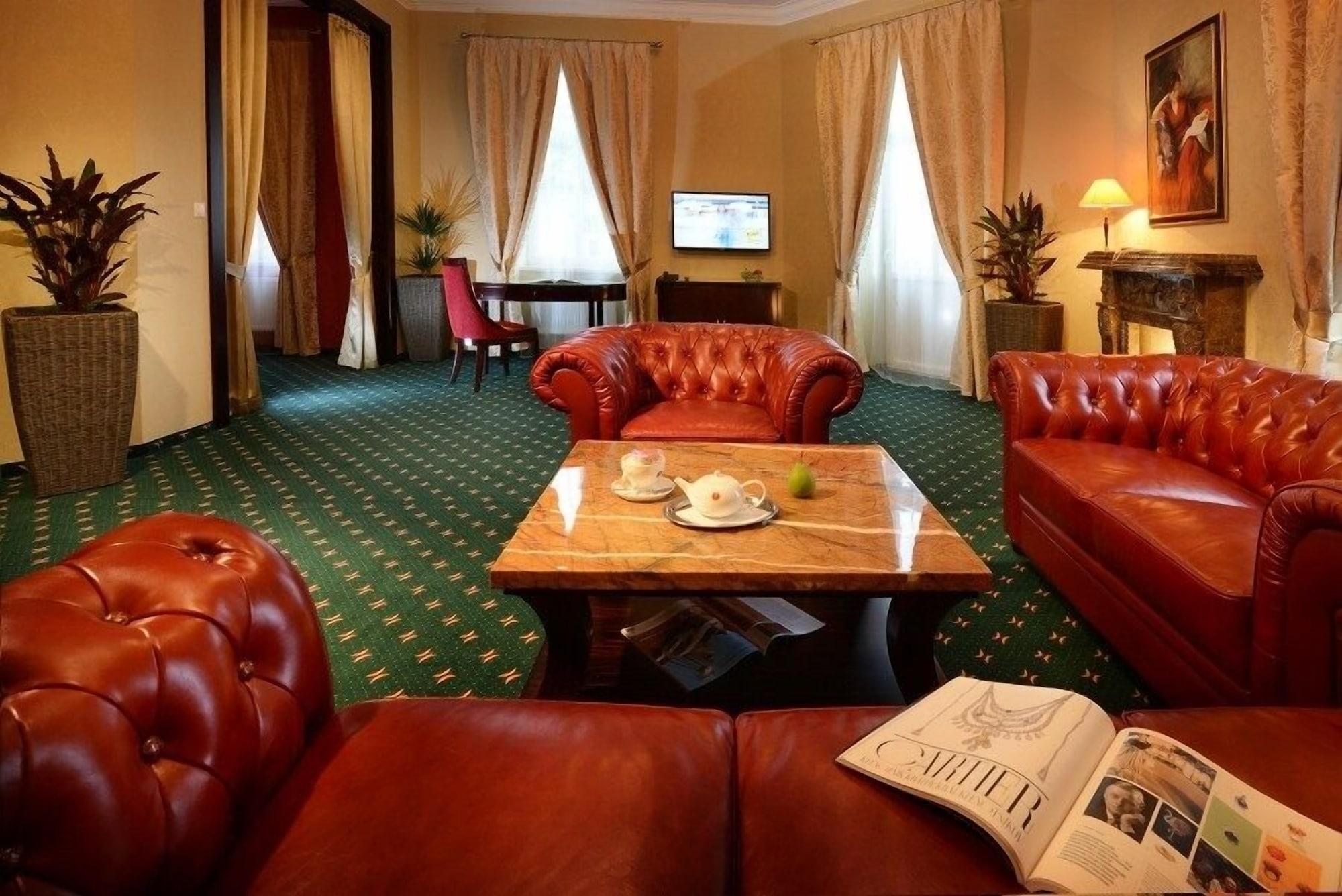 Hotel Europa โปปรัด ภายนอก รูปภาพ