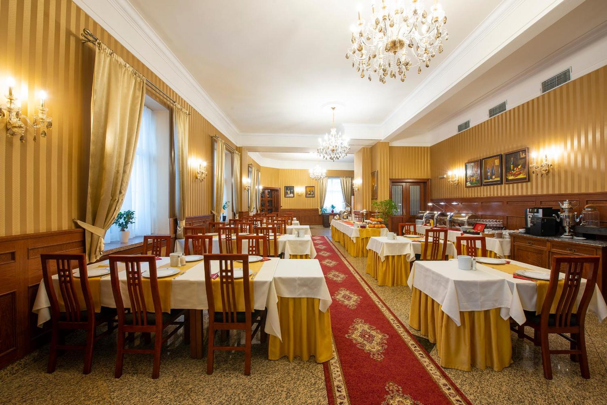 Hotel Europa โปปรัด ภายนอก รูปภาพ