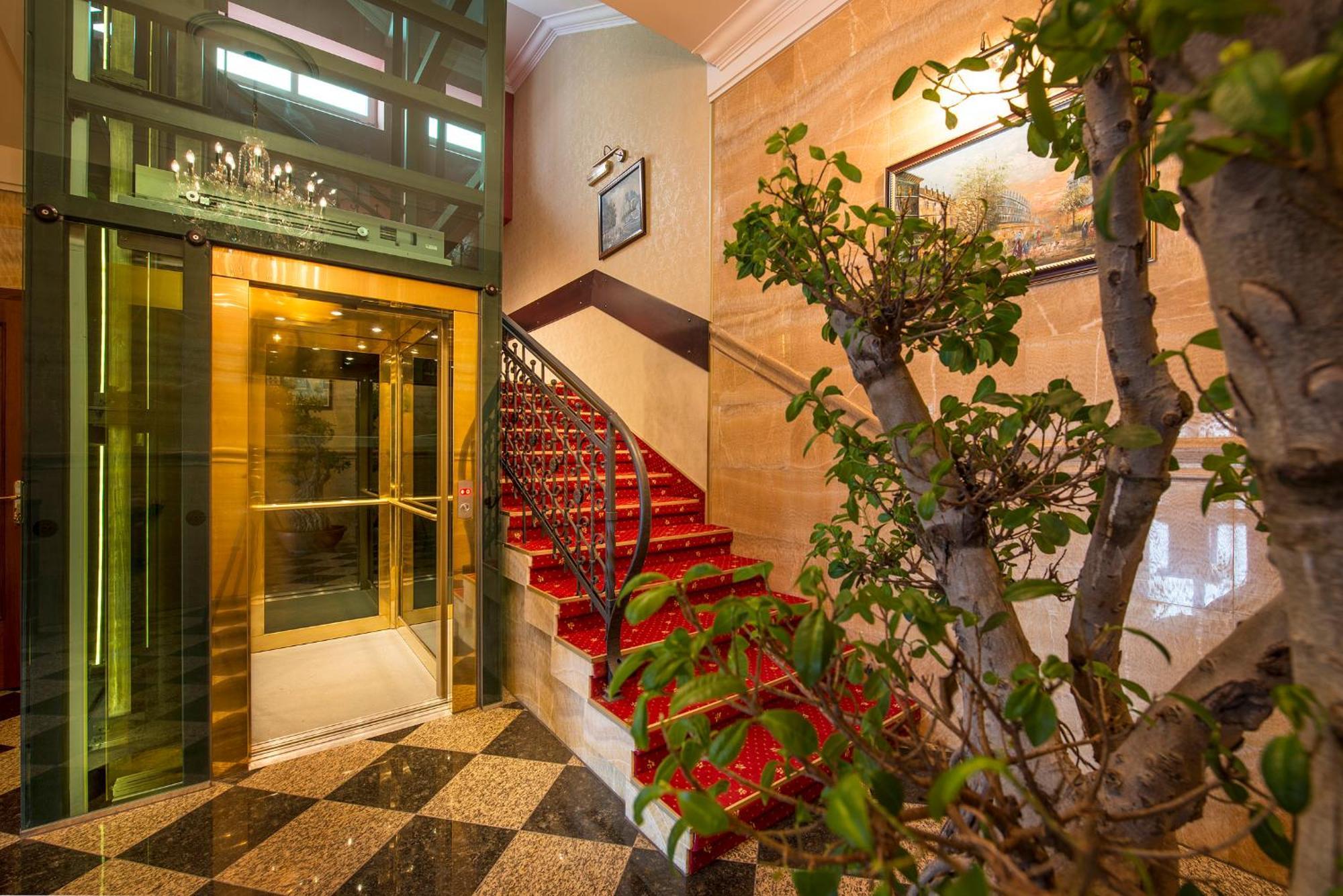 Hotel Europa โปปรัด ภายนอก รูปภาพ