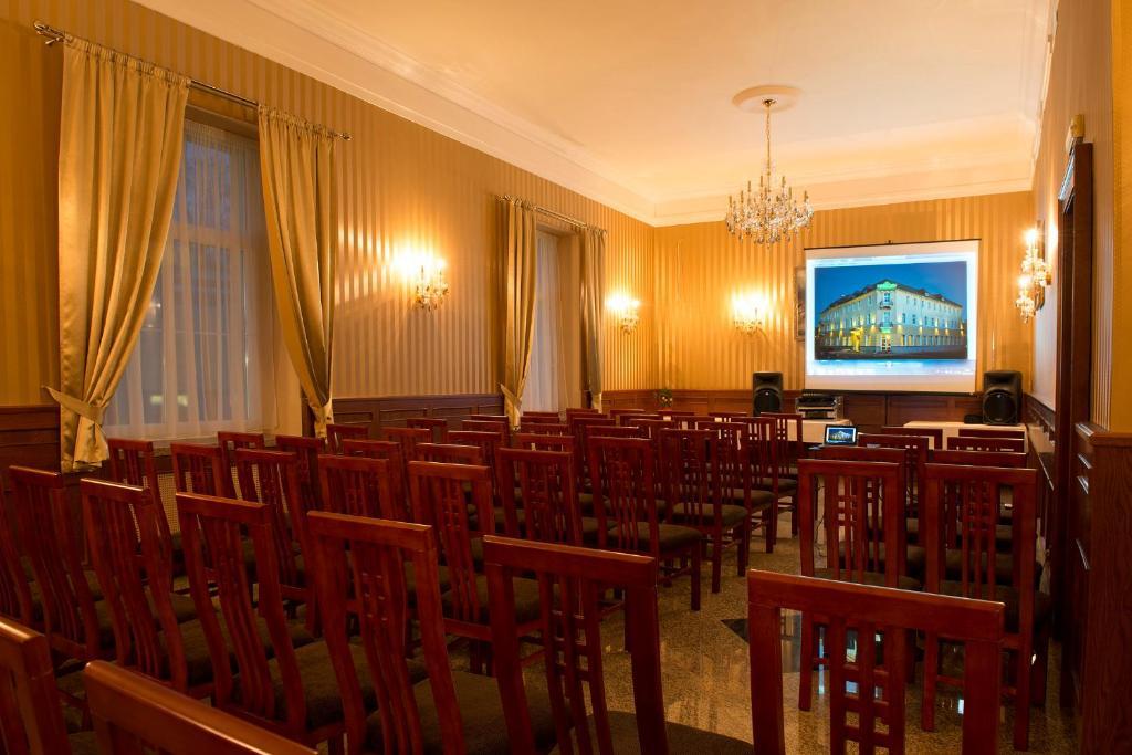 Hotel Europa โปปรัด ภายนอก รูปภาพ